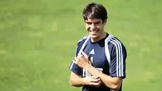 Gelandang Real Madrid, Kaka berlatih di Madrid pada 27 Juli 2009 dalam persiapan Peace Cup menghadapi Liga de Quito. AFP PHOTO/PIERRE-PHILIPPE MARCOU