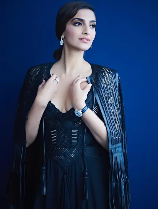 Sebelumnya Sonam Kapoor dikabarkan akan menggelar pesta pernikahan selama enam hari berturut-turut. "Semua kabar yang beredar mengenai pernikahanku benar-benar konyol," ujarnya melalui Twitter. (Foto: instagram.com/sonamkapoor)