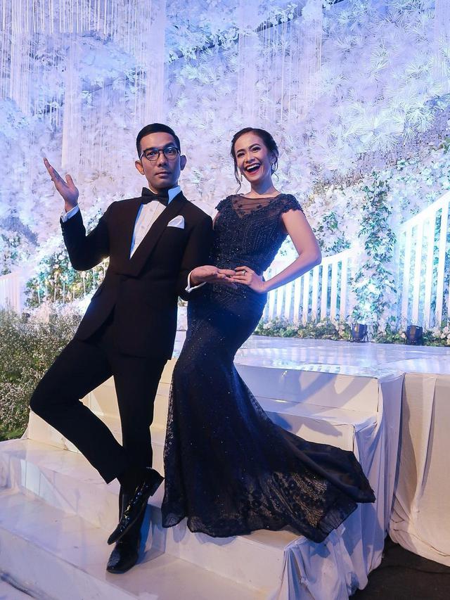 7 Potret Persahabatan Ersa Mayori dan Indra Herlambang, Kompak Banget