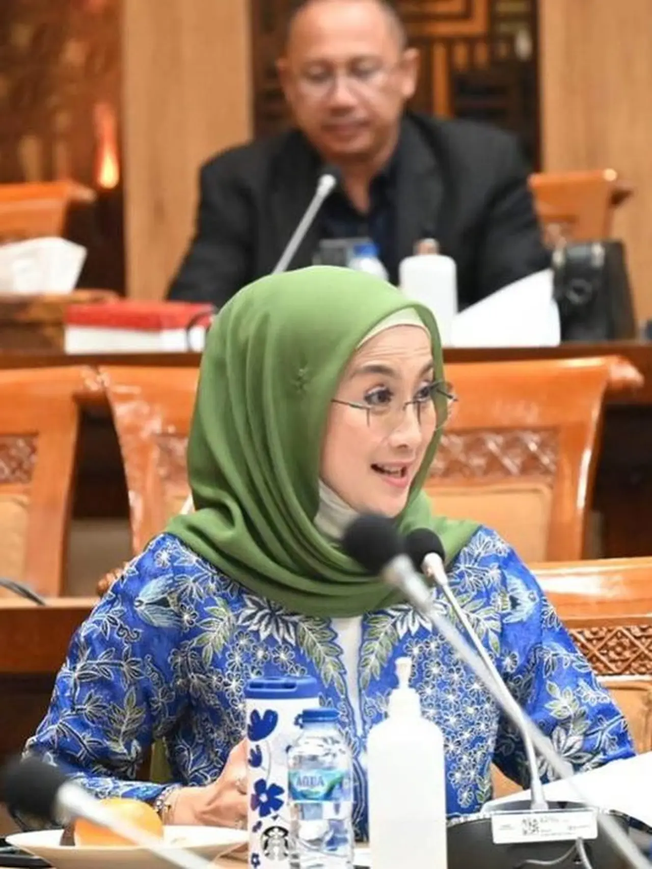 Desy Ratnasari Raih Gelar Doktor Ilmu Psikologi Setelah Sidang Terbuka ...