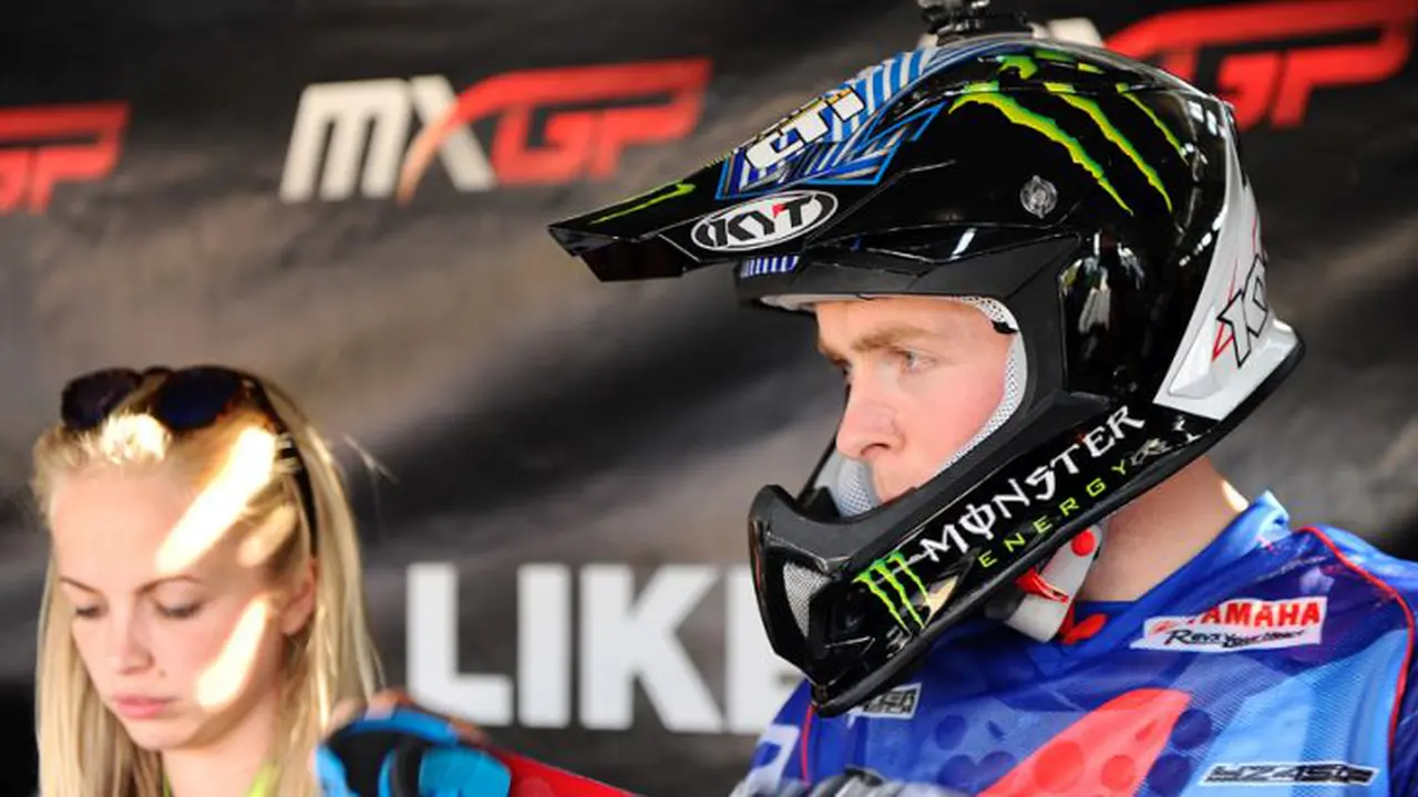 Helm Indonesia Bawa Crosser Ini Juara Dunia