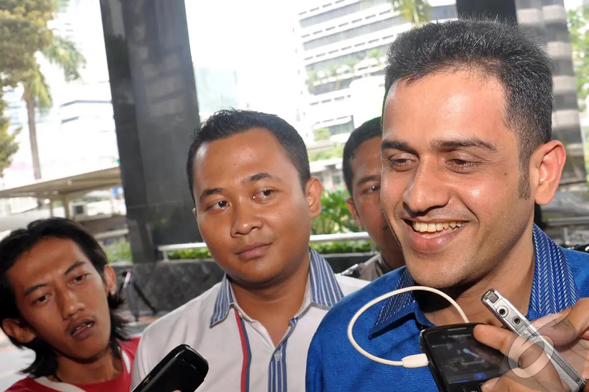 Nazaruddin Kini 'Bernyanyi' Untuk Alex Noerdin