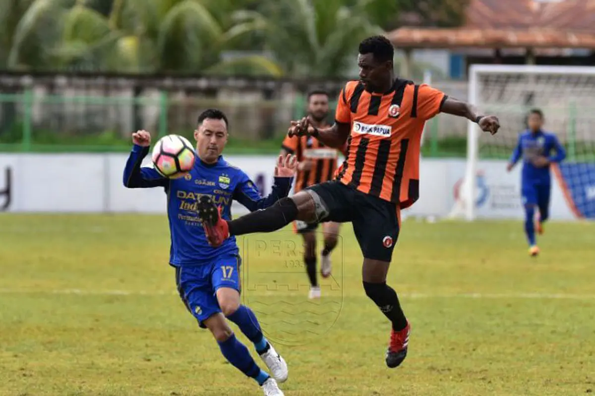Perseru Serui vs Persib Bandung