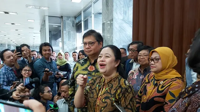 Pemerintah menyerahkan draf RUU Omnibus Law Cipta Kerja di DPR, Rabu (12/2/2020).