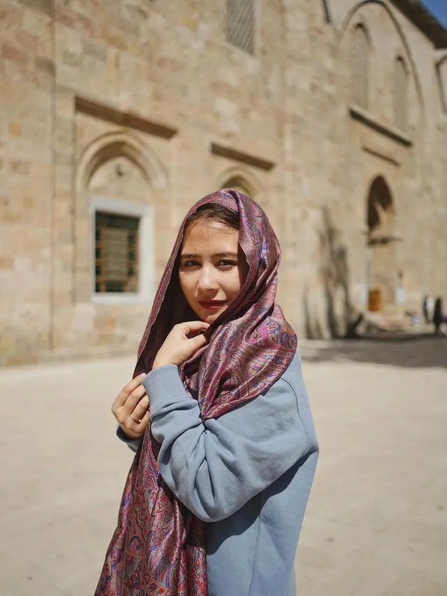 Prilly Latuconsina di Turki