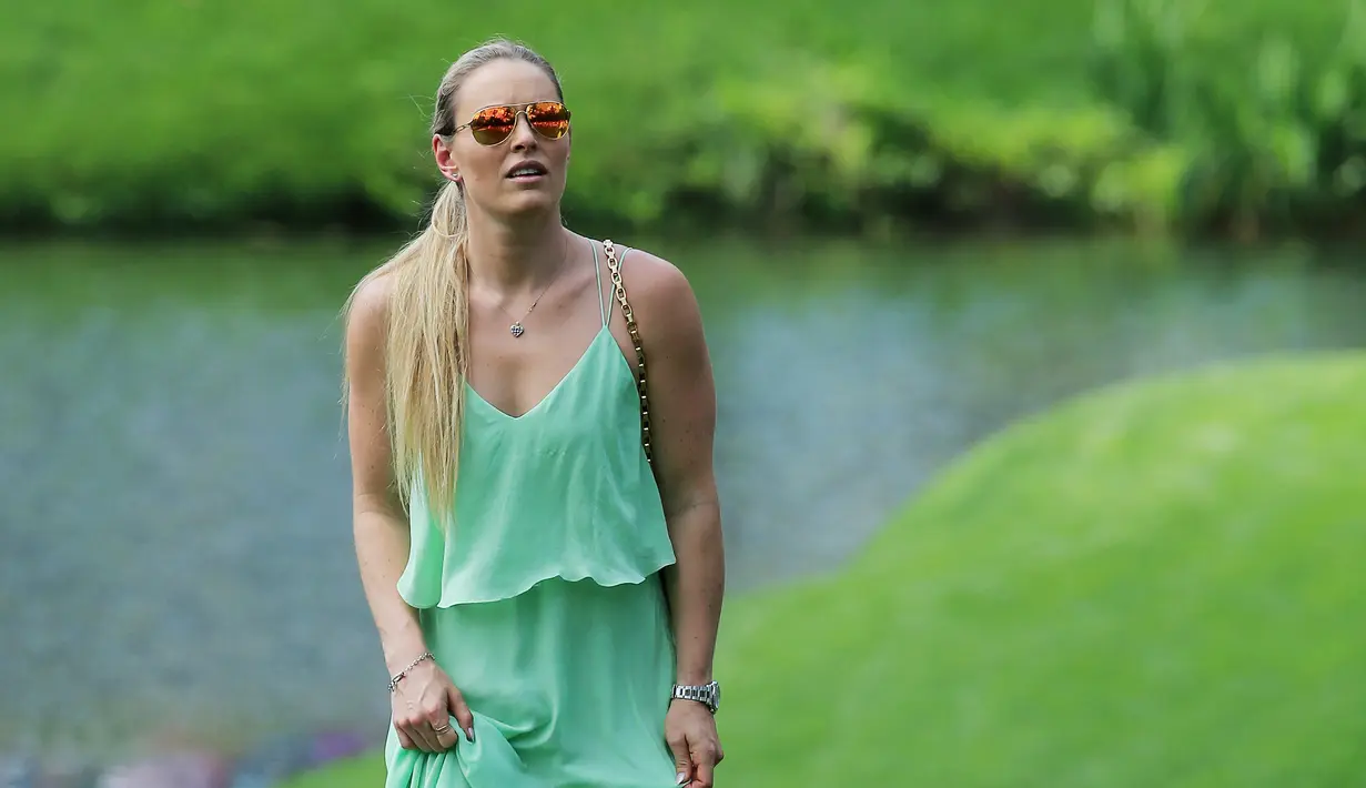 Lindsey Vonn. Adalah atlet ski profesional Amerika Serikat yang pernah menjalin hubungan dengan Tiger Woods selama 3 tahun, mulai 2012-2015. Banyaknya kritik terhadap mereka menjadi alasan putusnya hubungan keduanya. (AFP/David Cannon/Getty Images)