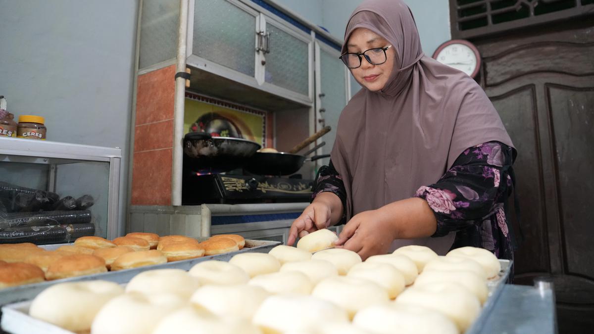MBG Menu Ramadan Jadi Berkah Melimpah untuk Produsen Roti Rumahan di Mesuji Sumsel