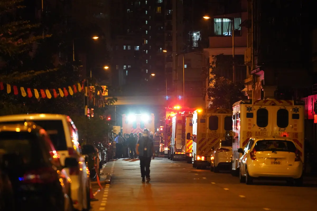 Apartemen di Hong Kong Terbakar, Tujuh Orang Tewas