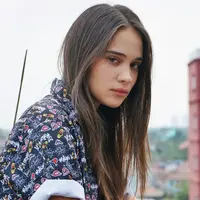 Aurora Ribero, aktris cantik yang jadi lawan main Iqbaal Ramadhan di film terbaru. (Sumber: Instagram/@auroraribero)