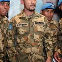Dengan postur tinggi dan tegap yang dimiliki Rio nampaknya menjadi salah satu alasan dirinya didaulat menjadi seorang TNI yang ditugaskan ke salah satu Negara konflik, Lebanon. (Deki Prayoga/Bintang.com)