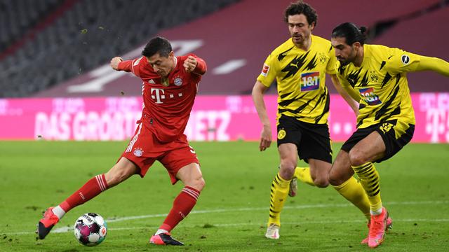 FOTO: Lewandowski Hattrick ke Gawang Mantan, Munchen Gulung Dortmund 4-2