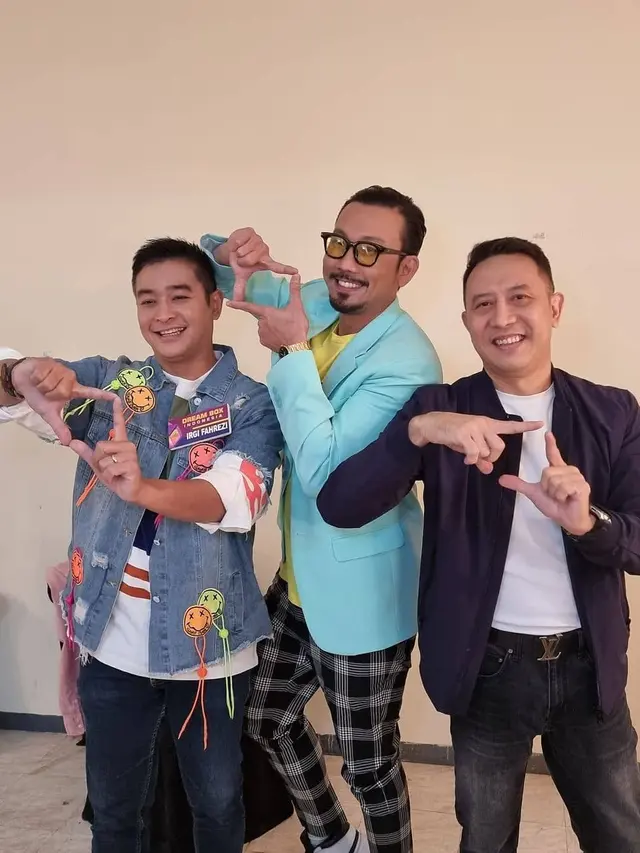 Tampil Awet Muda, Ini 7 Potret Terbaru Irgi Achmad Fahrezi Pemeran Lupus