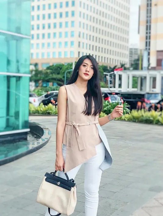 (Instagram/anissaaziza)