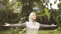 Inspirasi Baju Olahraga Nyaman, Stylish, Hingga Sesuai Syariat Islam dari Fanny Fabriana Cocok untuk Ramadan
