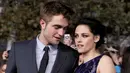Banyak orang yang merasa bahagia mendengan Robert Pattinson dan Kristen Stewart akhirnya bertemu usai 5 tahun berpisah. (KEVIN WINTER / GETTY IMAGES NORTH AMERICA / AFP)