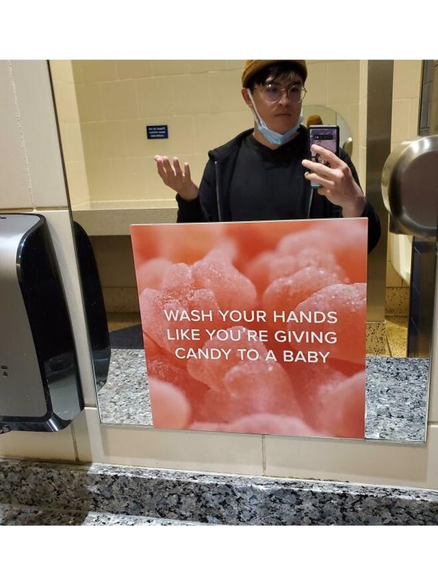 6 Desain Nyeleneh Kamar Mandi di Tempat Umum Ini Bikin Geleng Kepala