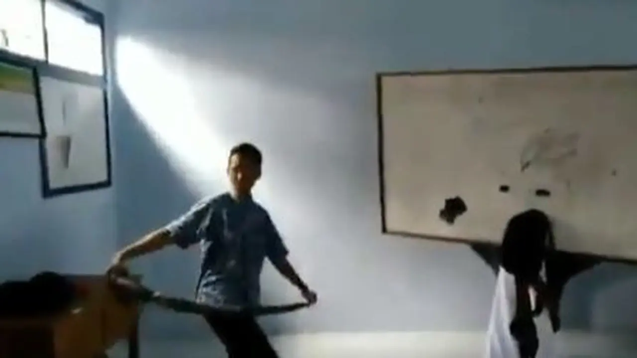 parodi reog
