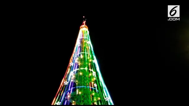 VIDEO: Pohon Natal Tertinggi di Asia Tenggara Ada di Sumut
