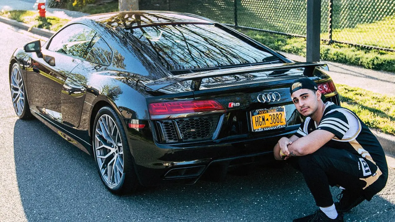 FaZe Rain dan Audi R8 Miliknya