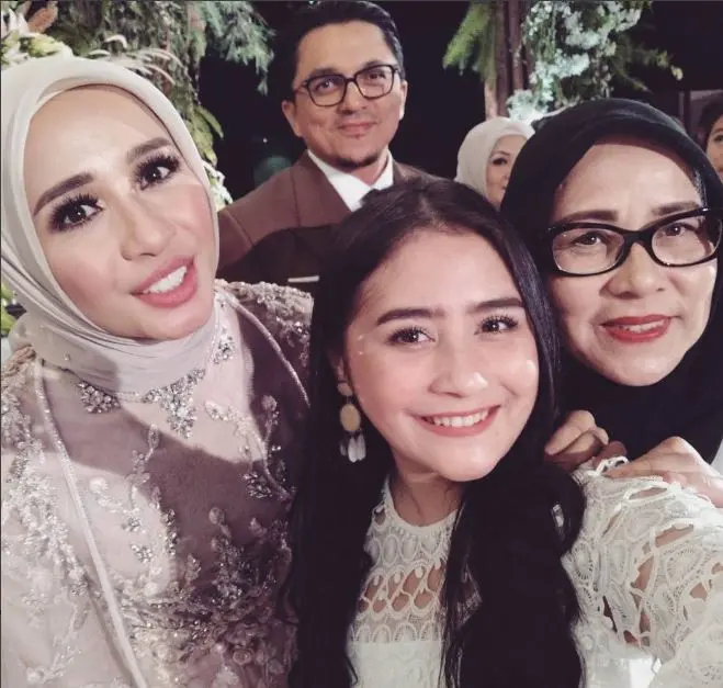 Prilly Latuconsina menjadi salah satu tamu undangan pernikahan Laudya Cynthia Bella dan Engku Emran (Foto: Instagram)