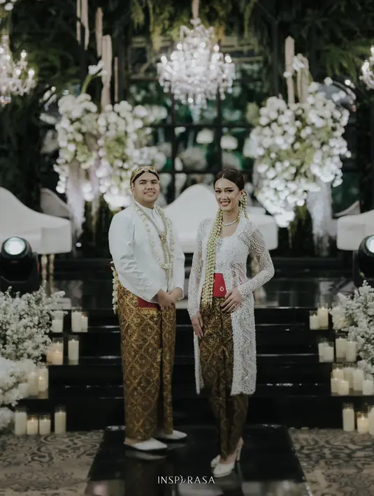 <p>Azzahra Nabila Sudiro merupakan anak pertama Tora dari istrinya terdahulu yang bernama Anggraini Kadiman. Keduanya bercerai setelah dikaruniai dua orang anak.&nbsp;(Foto: Instagram/ t_orasudi_ro)</p>