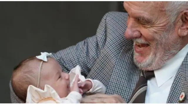 Profil James Harrison, Selamatkan 2.5 Juta Bayi Lewat Donor Darah Sejak Usia 18 hingga 81 Tahun. James Diketahui Memiliki Darah yang Mengandung Antibodi Langka yang Dikenal Sebagai Globulin Imun Rh (D) atau Anti-D.