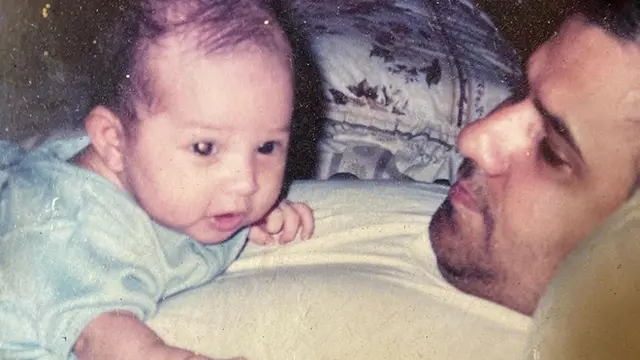 Jarang Tersorot, Ini 6 Momen Angbeen Rishi Bareng Ayahnya yang Berdarah India
