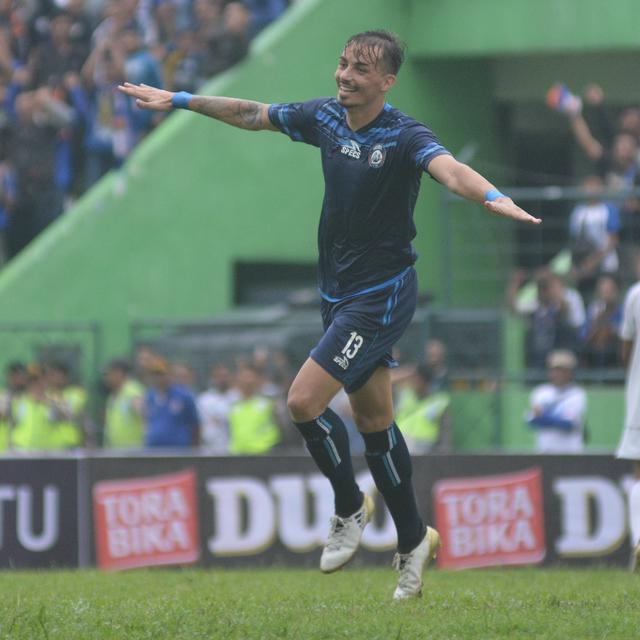Gagal Lolos Verifikasi Arema Terpaksa Lepas Pemain Asing Bola Liputan6 Com