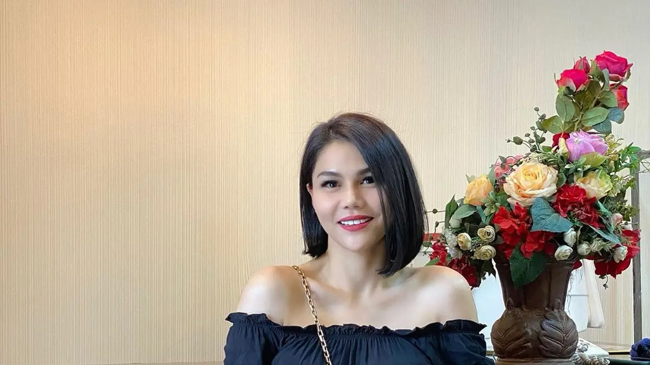 6 Potret Terbaru DJ Katty Butterfly dengan Rambut Sebahu, Bak ABG