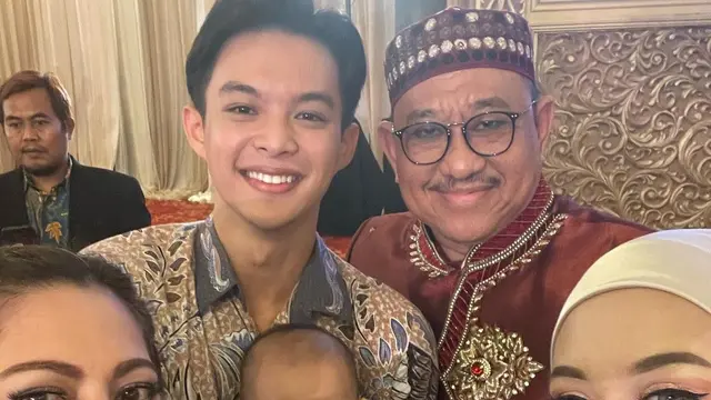 Cut Keke hadir di resepsi pernikahan Achmad Megantara  (Foto: Instagram/@cutkeke_xavier)