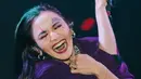 <p>Mahalini terlihat tampil menjadi Joker. Ia tampil allout dengan setelan warna ungu dan hijau. [Foto: instagram.com/mahaliniraharja]</p>