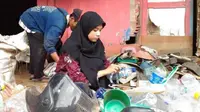 Segera Pensiun Memulung, Apa Rencana Firna Peraih Cum Laude?