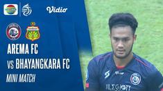 Berita video peluang penting yang terjadi pada laga pekan kedua BRI Liga 1 2021/2022 antara Arema FC melawan Bhayangkara FC, Minggu (12/9/2021) sore hari WIB.