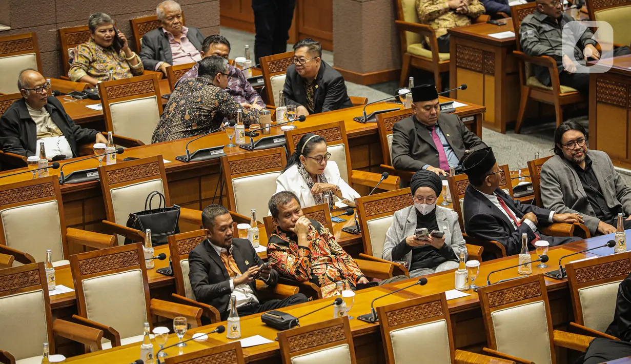 Dengan jumlah itu, dia mengatakan bahwa rapat paripurna telah memenuhi kuorum. (Liputan6.com/Faizal Fanani)