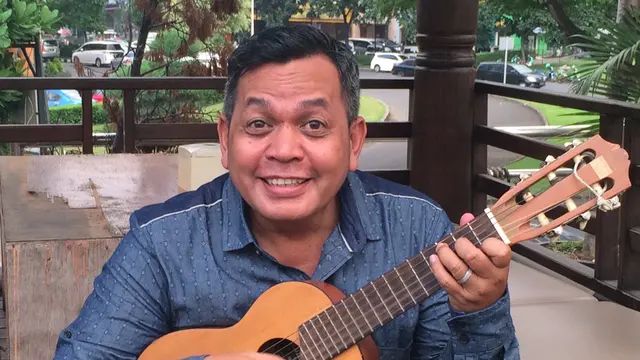 Dipecat Bagito, Unang Terjun ke Dunia Nyanyi