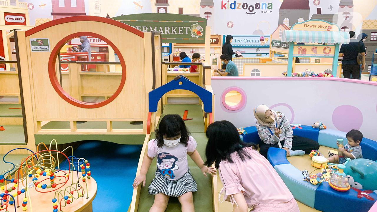 FOTO: Menikmati Libur Tahun Baru di Taman Bermain Dalam Ruangan