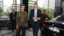 Menteri Kehakiman Australia Michael Keenan saat tiba di Gedung KPK, Jakarta, Kamis (2/2). Kedatangannya untuk membahas isu pemberantasan korupsi di kedua negara. (Liputan6.com/Helmi Afandi)