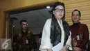 Wakil Ketua KPK Basaria Panjaitan saat akan menggelar konferensi pers terkait rilis barang bukti berupa uang hasil OTT terhadap Panitera Pengganti PN Jakpus, Jakarta, Jumat (1/7). (Liputan6.com/Helmi Afandi)