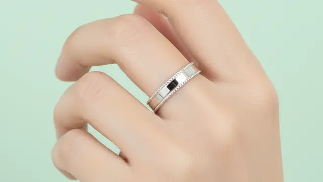Model Cincin Emas Tipis yang Tidak Terlihat Murahan. AI
