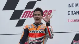 Pembalap Spanyol dari tim Repsol Honda, Marc Marquez, meraih kemenangan kesepuluh secara beruntun di Sirkuit Indianapolis, AS, (10/8/2014). (Getty Images/AFP)