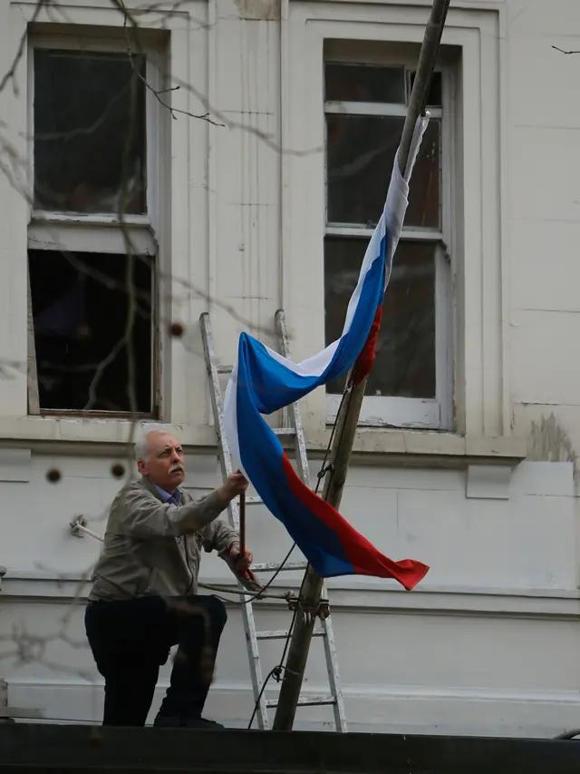 Pelepasan Bendera Rusia di London