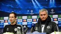 Kebobolan 2 Gol, Mourinho Lega Lepas Cech