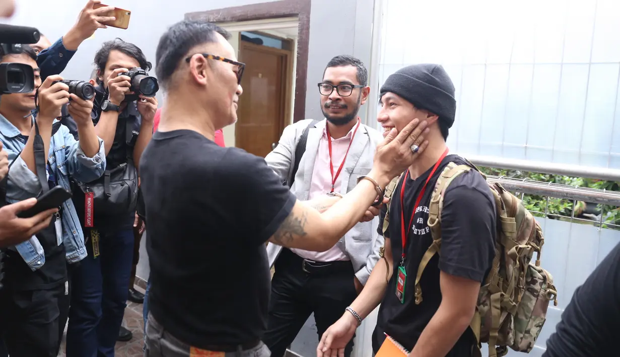 Artis Dukung Tio Pakusadewo