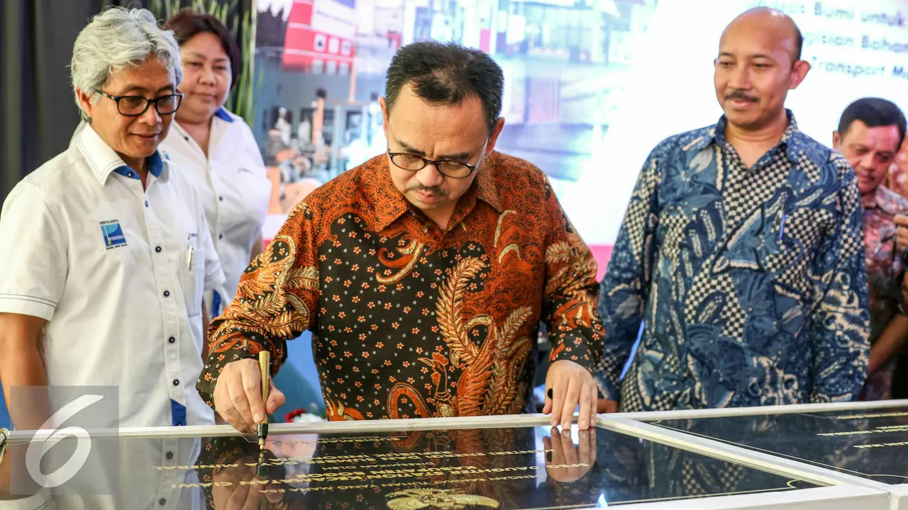 20160303-Jaringan-Gas-Pertamina-Jakarta-Sudirman-Said-Dwi-Soetjipto-YR