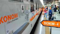 Kereta Api Jarak Jauh Kelas Ekonomi. Foto: Dok KAI