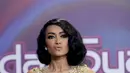 Ditengah kesibukannya sebagai penyanyi, bintang film, presenter, Julia Perez harus menyelesaikan kuliahnya di Fakultas Hukum Universitas Bung Karno. (Andy Masela/Bintang.com)