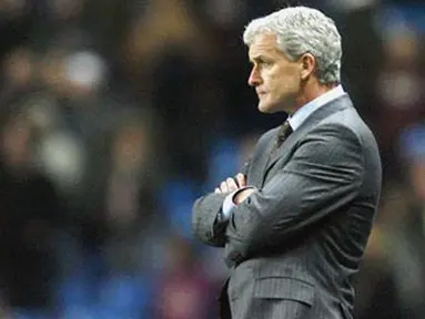 Manchester City's manager Mark Hughes during their Premier League match against Newcastle at City Of Manchester Stadium in Manchester, on January 28, 2009. AFP PHOTO/Glyn Kirk
