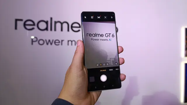 Realme GT 6