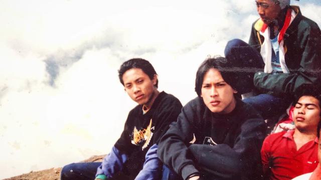 6 Potret Lawas Chef Juna Rorimpandey, Pernah Gondrong dan Bikin Pangling