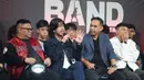 Untuk menjamin kualitas grup band yang dihasilkan, Band Academy menggaet deretan juri serta mentor yang akan membimbing para peserta. Tampak dalam foto, salah satu juri Band Academy, Aryo Wahab (kedua kiri) saat memberi keterangan di SCTV Tower, Jakarta, Kamis (2/4/2026). (Kapanlagi.com/Budy Santoso)
